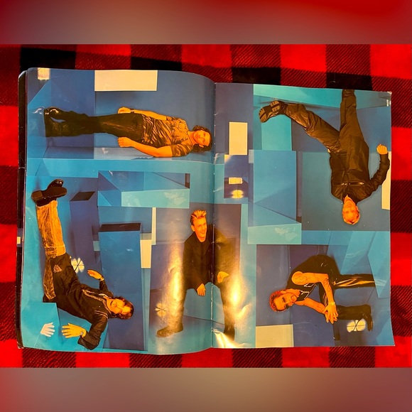 ❤️RARE AND COLLECTIBLE BACKSTREET BOYS❤️BLACK &BLUE Poster Book❤️Fantastic Buy❤️ - Picture 8 of 16